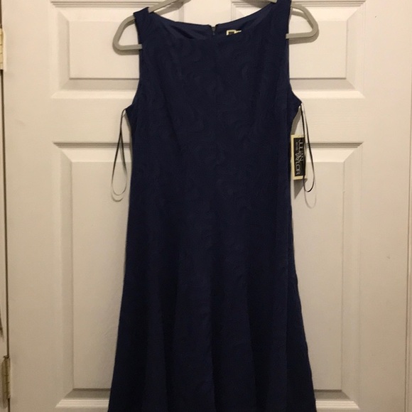 Women’s Julian Taylor NWT dress in blue pattern
